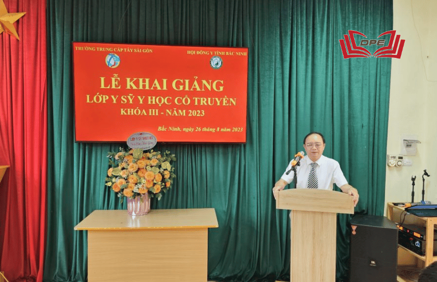 Ths Bs Nguyễn Đình Thục phó chủ tịch Trung ương hội phát biểu